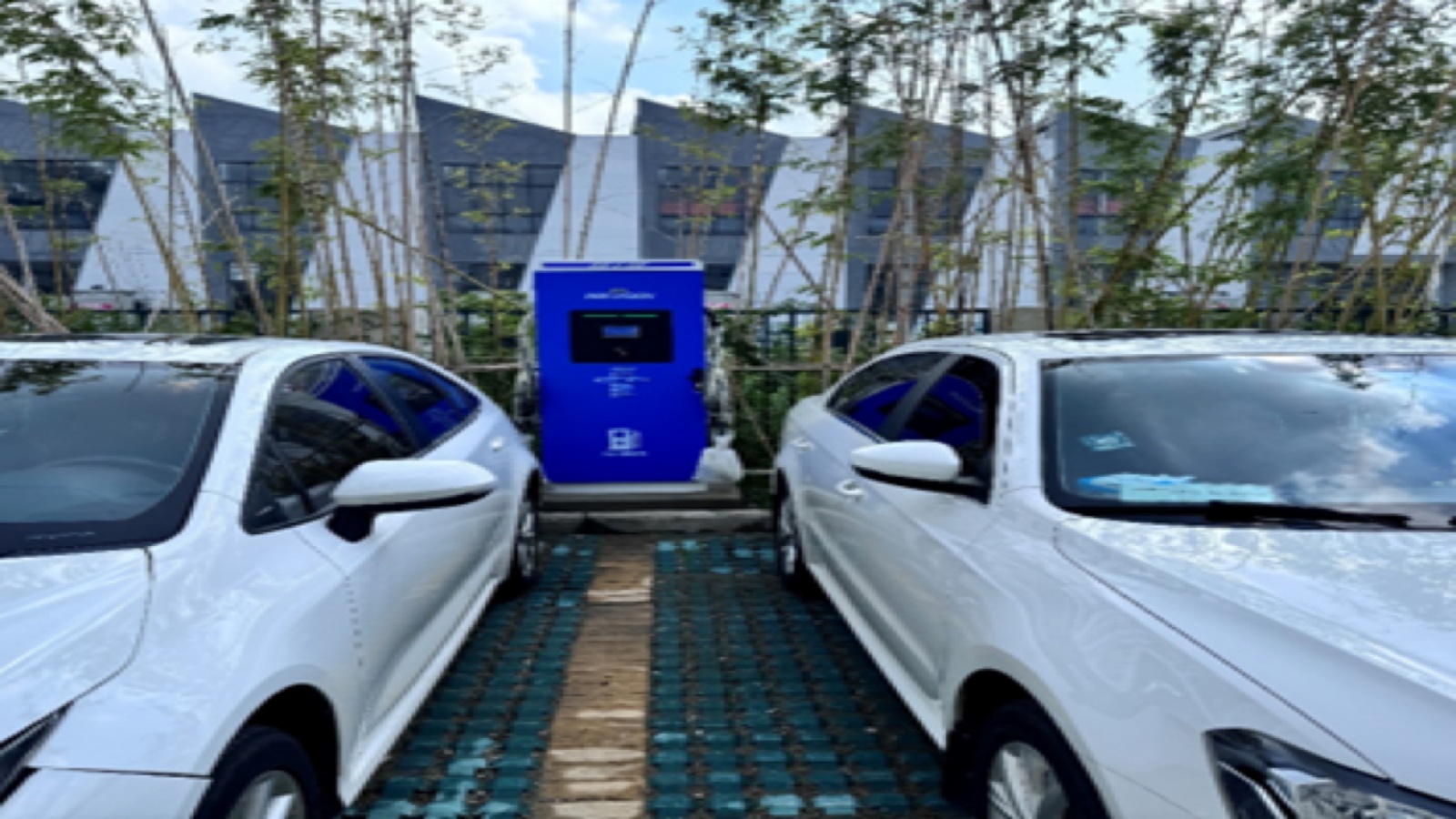 今年会电动汽车充电桩（张浦德国工业园）